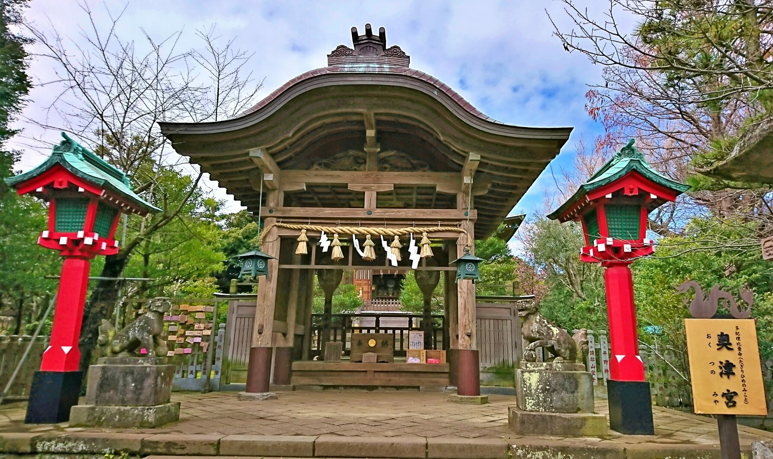 江ノ島神社奥津宮の拝殿