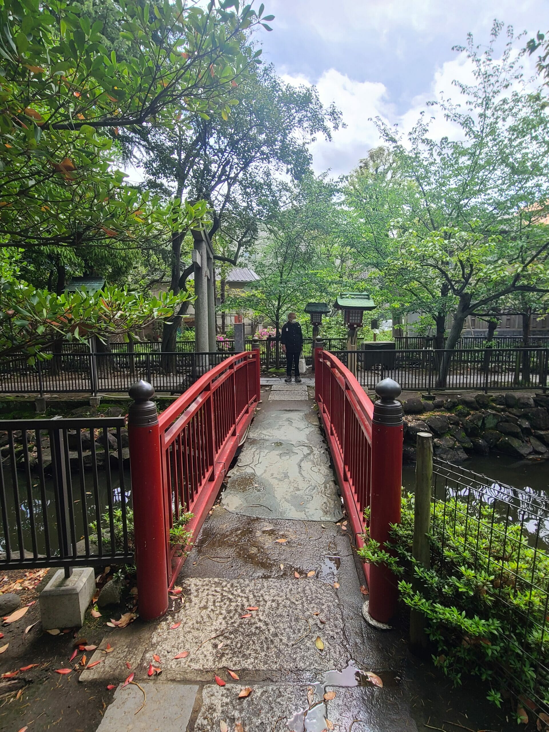 富岡八幡宮の弁財天池
